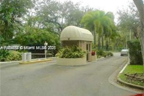 Condo in Miami, Florida, 2 bedrooms  № 1762852 - photo 4