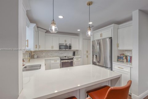 Casa en venta en Margate, Florida, 4 dormitorios, 208.38 m2 № 1977382 - foto 5