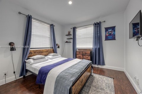 Casa en venta en Margate, Florida, 4 dormitorios, 208.38 m2 № 1977382 - foto 22