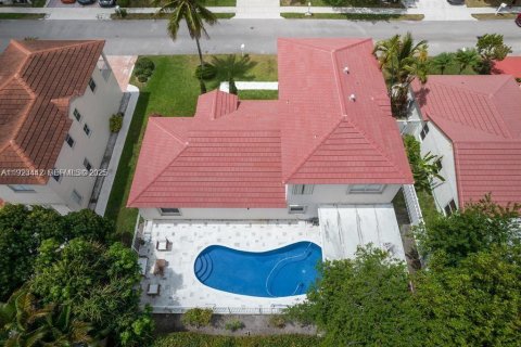 Casa en venta en Margate, Florida, 4 dormitorios, 208.38 m2 № 1977382 - foto 2