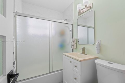 Villa ou maison à vendre à Miami, Floride: 3 chambres, 104.24 m2 № 2059948 - photo 11