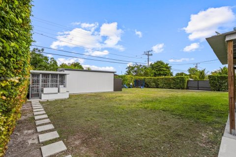 Villa ou maison à vendre à Miami, Floride: 3 chambres, 104.24 m2 № 2059948 - photo 21