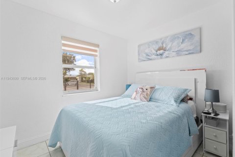 Villa ou maison à vendre à Miami, Floride: 3 chambres, 104.24 m2 № 2059948 - photo 14