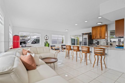 Villa ou maison à vendre à Miami, Floride: 3 chambres, 104.24 m2 № 2059948 - photo 3