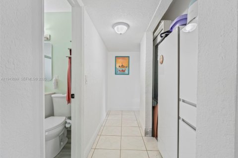 Villa ou maison à vendre à Miami, Floride: 3 chambres, 104.24 m2 № 2059948 - photo 12