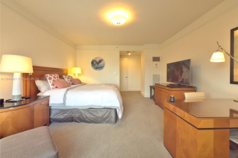 Condo in Miami, Florida, 2 bedrooms  № 1940611 - photo 29