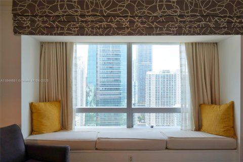 Condo in Miami, Florida, 2 bedrooms  № 1940611 - photo 24