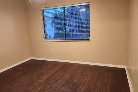 House in Tampa, Florida 3 bedrooms, 143.53 sq.m. № 2100300 - photo 13