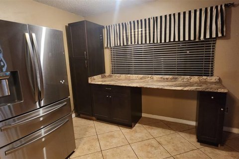 House in Tampa, Florida 3 bedrooms, 143.53 sq.m. № 2100300 - photo 9