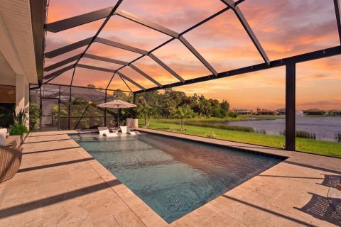 House in Venice, Florida 4 bedrooms, 277.96 sq.m. № 2322363 - photo 2