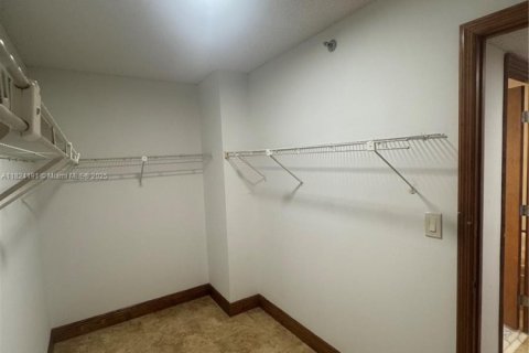 Copropriété à vendre à Miami, Floride: 2 chambres, 121.89 m2 № 1958428 - photo 9