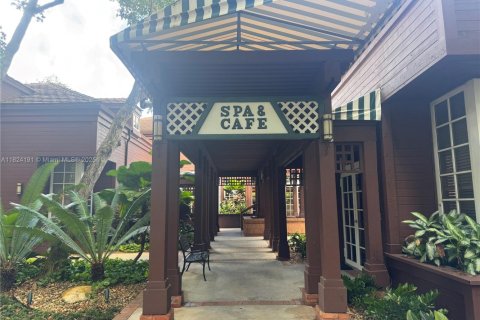 Copropriété à vendre à Miami, Floride: 2 chambres, 121.89 m2 № 1958428 - photo 17