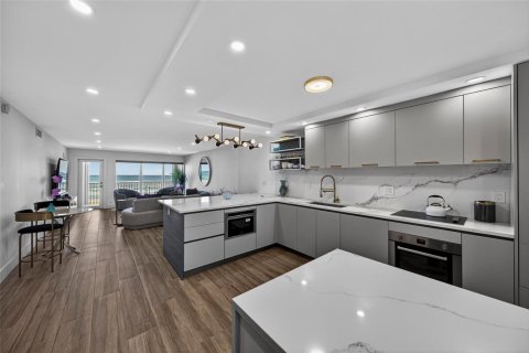 Copropriété à vendre à Pompano Beach, Floride: 2 chambres, 105.91 m2 № 2084544 - photo 7