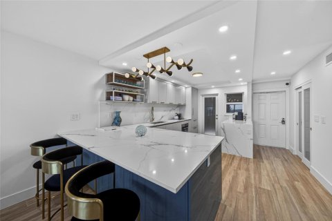 Copropriété à vendre à Pompano Beach, Floride: 2 chambres, 105.91 m2 № 2084544 - photo 9