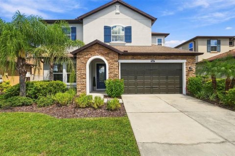 House in ESTANCIA

 in Wesley Chapel, Florida 4 bedrooms, 265.24 sq.m. № 2373296