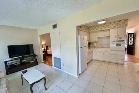 Condo in Clearwater, Florida, 2 bedrooms № 2115842 - photo 13