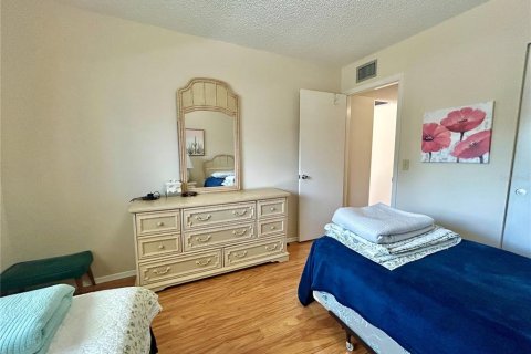 Condo in Clearwater, Florida, 2 bedrooms № 2115842 - photo 25