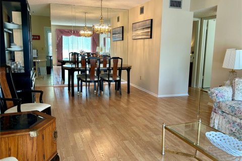 Condo in Clearwater, Florida, 2 bedrooms № 2115842 - photo 5