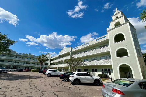 Condo in Clearwater, Florida, 2 bedrooms  № 2115842