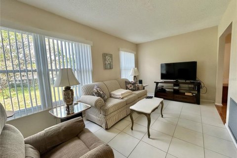 Condo in Clearwater, Florida, 2 bedrooms № 2115842 - photo 12