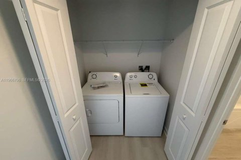 Copropriété à louer à Orlando, Floride: 2 chambres, 95.04 m2 № 2081335 - photo 14