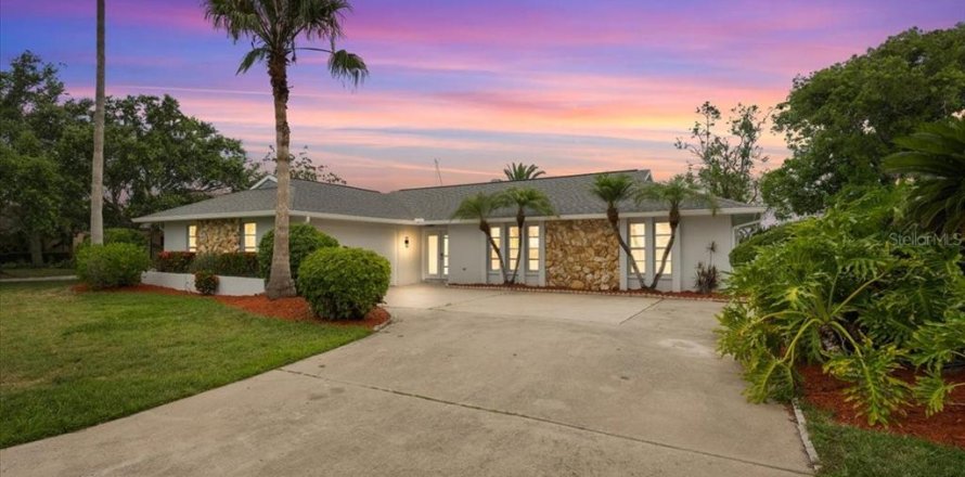 Villa ou maison à New Port Richey, Floride 3 chambres, 177.07 m2 № 2149825