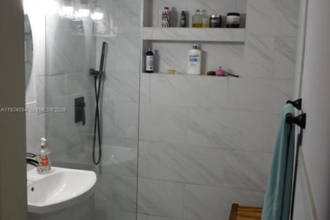 Купить виллу или дом в Майами, Флорида 3 спальни, 180.23м2, № 1995386 - фото 6