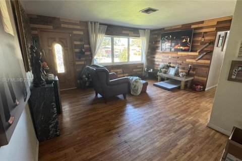 Купить виллу или дом в Майами, Флорида 3 спальни, 180.23м2, № 1995386 - фото 25