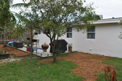 Купить виллу или дом в Майами, Флорида 3 спальни, 180.23м2, № 1995386 - фото 2