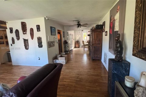 Купить виллу или дом в Майами, Флорида 3 спальни, 180.23м2, № 1995386 - фото 28