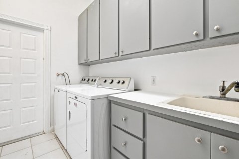 Villa ou maison à vendre à Port St. Lucie, Floride: 3 chambres, 171.78 m2 № 2298005 - photo 21