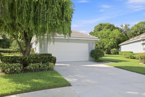 Villa ou maison à vendre à Port St. Lucie, Floride: 3 chambres, 171.78 m2 № 2298005 - photo 2