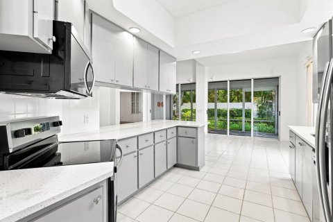 Villa ou maison à vendre à Port St. Lucie, Floride: 3 chambres, 171.78 m2 № 2298005 - photo 10