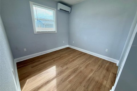 Villa ou maison à vendre à Saint Petersburg, Floride: 4 chambres, 140.75 m2 № 2406963 - photo 6