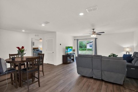 Villa ou maison à vendre à Spring Hill, Floride: 3 chambres, 117.52 m2 № 2431193 - photo 4