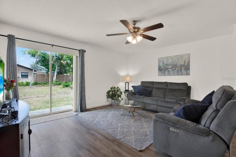 Villa ou maison à vendre à Spring Hill, Floride: 3 chambres, 117.52 m2 № 2431193 - photo 5
