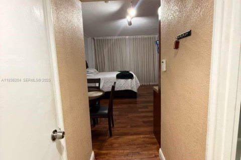 Copropriété à louer à Miami Beach, Floride: 30.19 m2 № 1994251 - photo 9