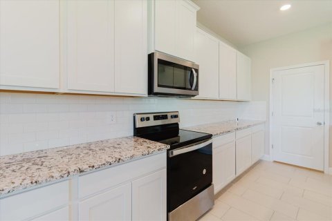 House in Bradenton, Florida 4 bedrooms, 307.88 sq.m. № 2209831 - photo 18