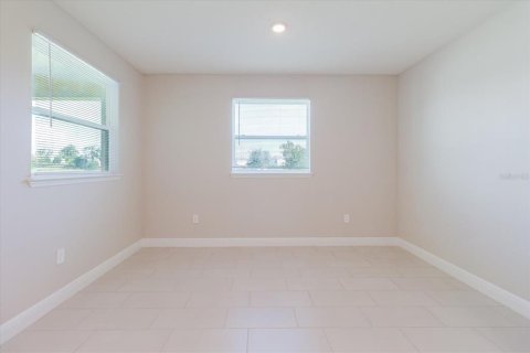 House in Bradenton, Florida 4 bedrooms, 307.88 sq.m. № 2209831 - photo 19