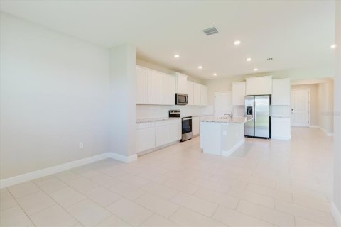 House in Bradenton, Florida 4 bedrooms, 307.88 sq.m. № 2209831 - photo 20