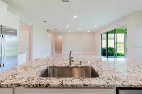 House in Bradenton, Florida 4 bedrooms, 307.88 sq.m. № 2209831 - photo 12