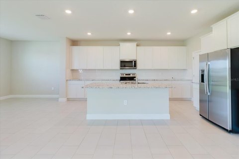 House in Bradenton, Florida 4 bedrooms, 307.88 sq.m. № 2209831 - photo 8