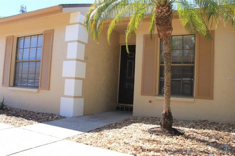 Casa en Holiday, Florida 2 dormitorios, 90.58 m2 № 2206711
