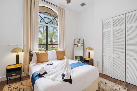 Villa ou maison à vendre à Plantation, Floride: 6 chambres, 399.29 m2 № 2340425 - photo 19