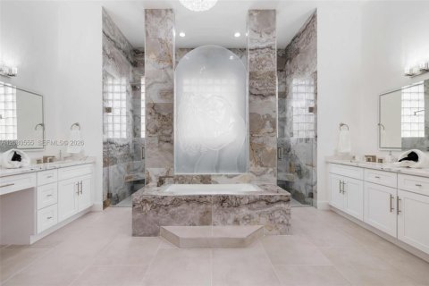 Villa ou maison à vendre à Plantation, Floride: 6 chambres, 399.29 m2 № 2340425 - photo 11