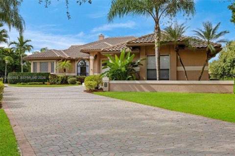 Villa ou maison à vendre à Plantation, Floride: 6 chambres, 399.29 m2 № 2340425 - photo 2