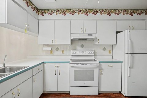 House in Winter Haven, Florida 2 bedrooms, 123.84 sq.m. № 2151947 - photo 11