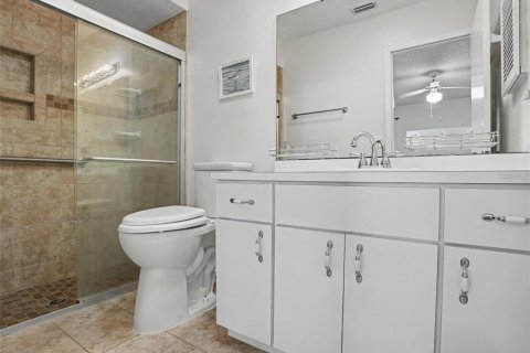 House in Winter Haven, Florida 2 bedrooms, 123.84 sq.m. № 2151947 - photo 19