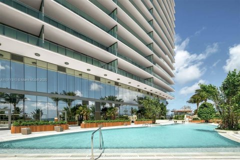 Condo in Sunny Isles Beach, Florida, 2 bedrooms № 2082270 - photo 2