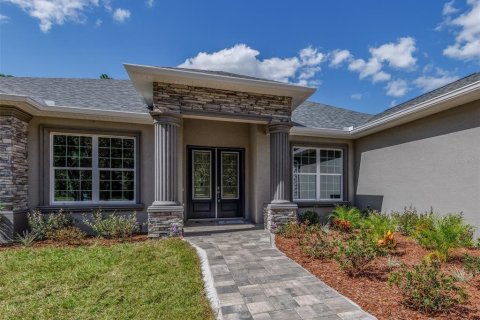 House in Beverly Hills, Florida 3 bedrooms, 239.41 sq.m. № 2151333 - photo 2